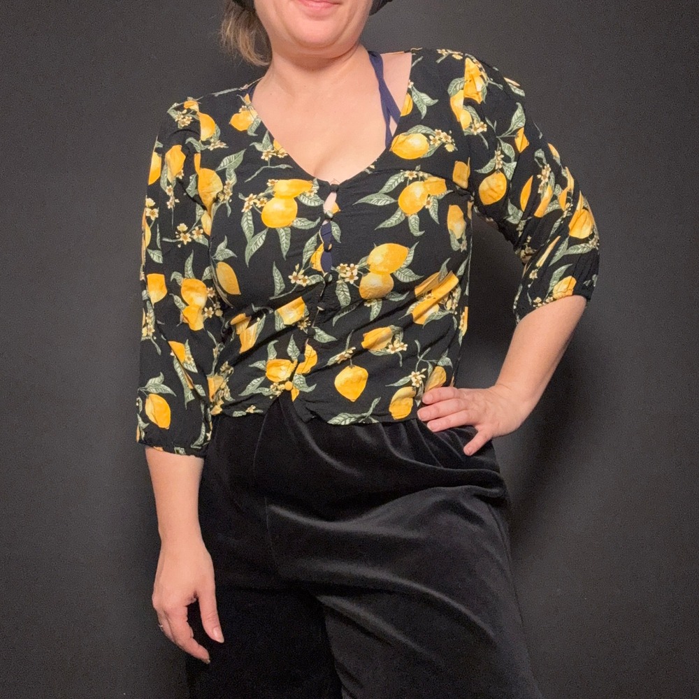 Vtg Y2K H&M Divided Lemon Citrus Crop Top Whimsical Black Yellow Sz 4 maximalist - Picture 3 of 11